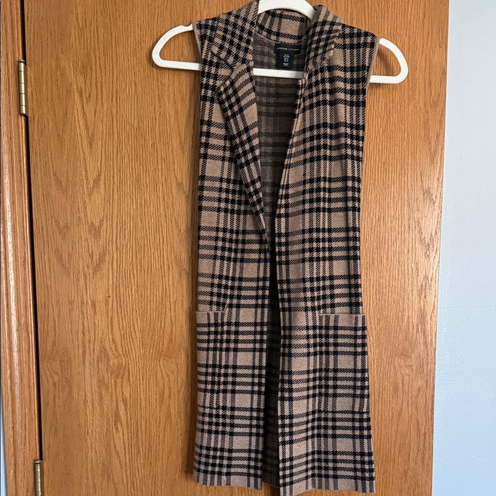 Plaid Sleeveless Vest- womens Medium